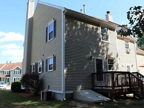 101 Cadogan Way in Nashua, NH - Building Photo - Building Photo
