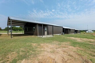 11 Maverick Loop in Lipan, TX - Building Photo - Building Photo