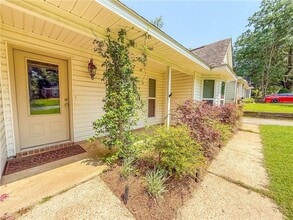 733 Hale Rd in Mobile, AL - Building Photo - Building Photo