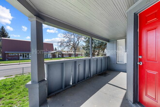 2704 W Boone Ave in Spokane, WA - Building Photo - Building Photo