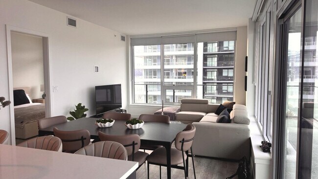 1626 Water St in Kelowna, BC - Building Photo - Building Photo