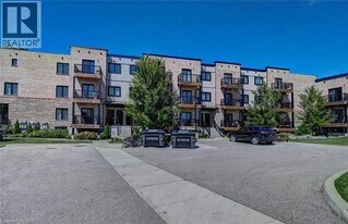 164 Heiman St in Kitchener, ON - Building Photo