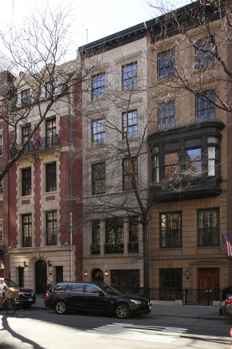 42 E 81st St in New York, NY - Foto de edificio