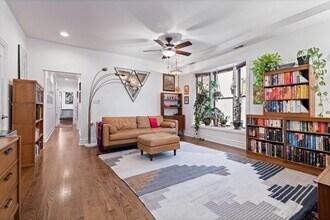 1048 W Lawrence Ave in Chicago, IL - Building Photo - Building Photo