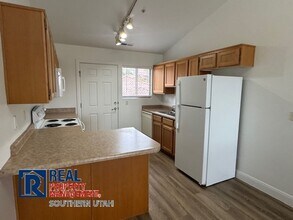 700 N Main St in Washington, UT - Foto de edificio - Building Photo