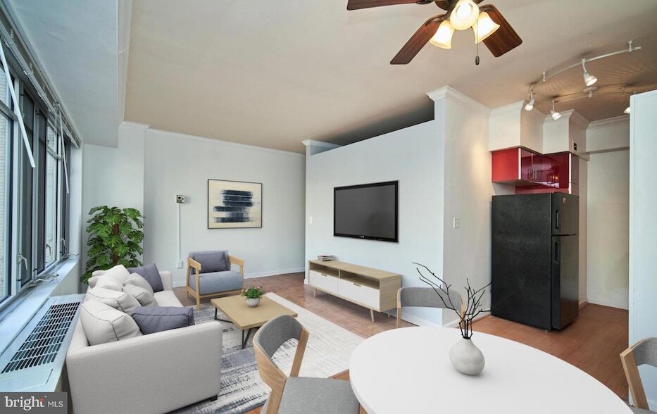 1711 Massachusetts Ave NW, Unit 623 in Washington, DC - Foto de edificio