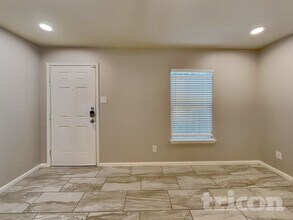 6115 Southern Vis, Unit 601 in San Antonio, TX - Building Photo - Building Photo