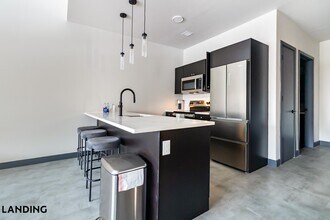 55 Elm St, Unit 409 in Hartford, CT - Foto de edificio - Building Photo