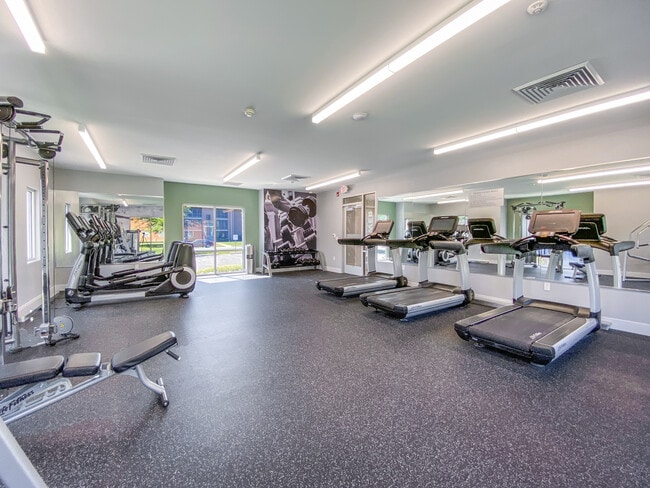 Castlebrook Apartments in New Castle, DE - Foto de edificio - Building Photo