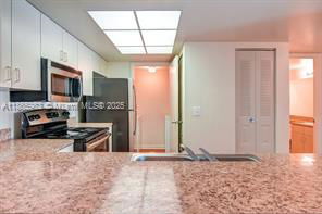 3605 NE 207th St in Miami, FL - Building Photo - Building Photo