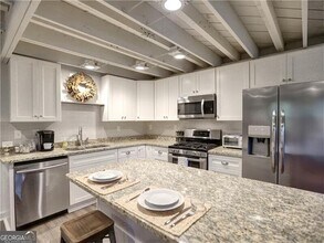 315 Pine Grove Rd in Roswell, GA - Building Photo - Building Photo