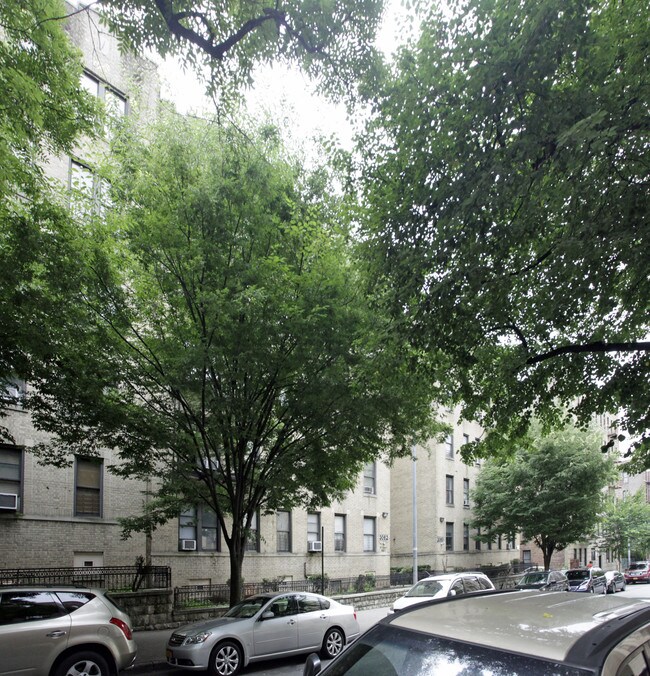 Wilmar Hall in Bronx, NY - Foto de edificio - Building Photo
