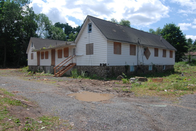 372 N Main St in Spring Valley, NY - Building Photo - Building Photo