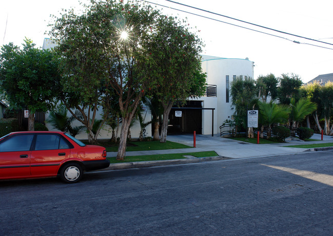 934 N Cedar St in Inglewood, CA - Building Photo - Building Photo