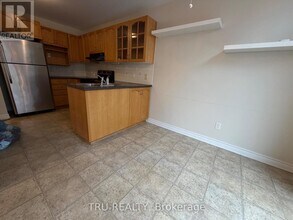 291 Serena Way in Ottawa, ON - Building Photo - Building Photo