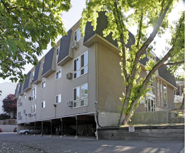 Hillside Apartments in Salt Lake City, UT - Building Photo - Building Photo