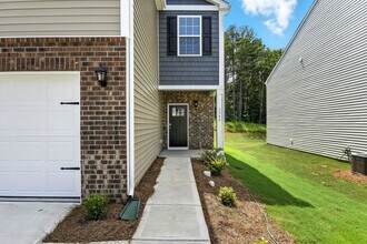 1342 37th Ave Lane NE in Hickory, NC - Building Photo - Building Photo