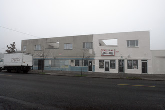 Killingsworth Plaza 2 in Portland, OR - Building Photo - Building Photo