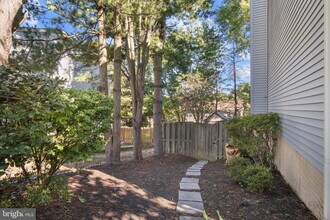3390 Longbow Ct in Woodbridge, VA - Building Photo - Building Photo