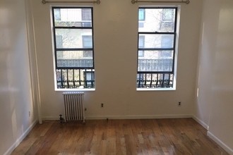 414 East 73rd Street in New York, NY - Foto de edificio - Building Photo