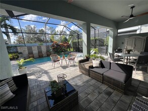 3252 Pilot Cir in Naples, FL - Foto de edificio - Building Photo