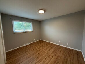 1381 Xanadu St in Aurora, CO - Foto de edificio - Building Photo