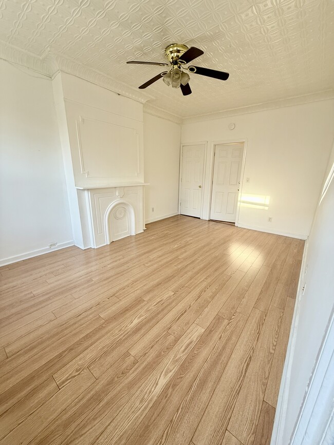 1267 DeKalb Ave, Unit 2 in Brooklyn, NY - Building Photo - Building Photo