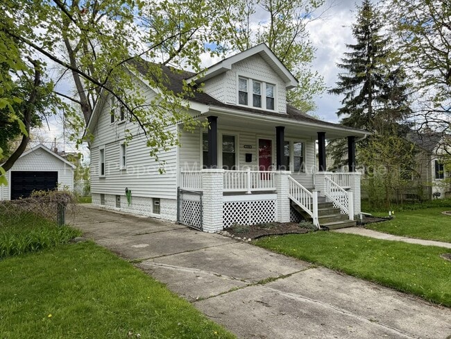 1330 E Chesterfield St in Ferndale, MI - Building Photo - Building Photo