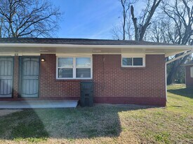 612 N Kelly St, Unit Apt A in Chattanooga, TN - Building Photo