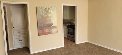 2303 W 80th St in Inglewood, CA - Building Photo - Building Photo