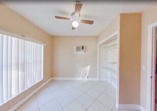 18621 SW 97th Ct in Cutler Bay, FL - Building Photo - Building Photo