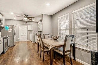 234 E 1st St in Deer Park, TX - Building Photo - Building Photo