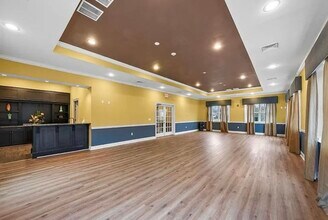 518 E Celebration Way in South Plainfield, NJ - Building Photo - Building Photo