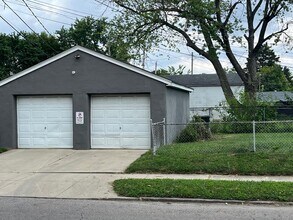 652 Woodbury Ave in Columbus, OH - Building Photo - Building Photo