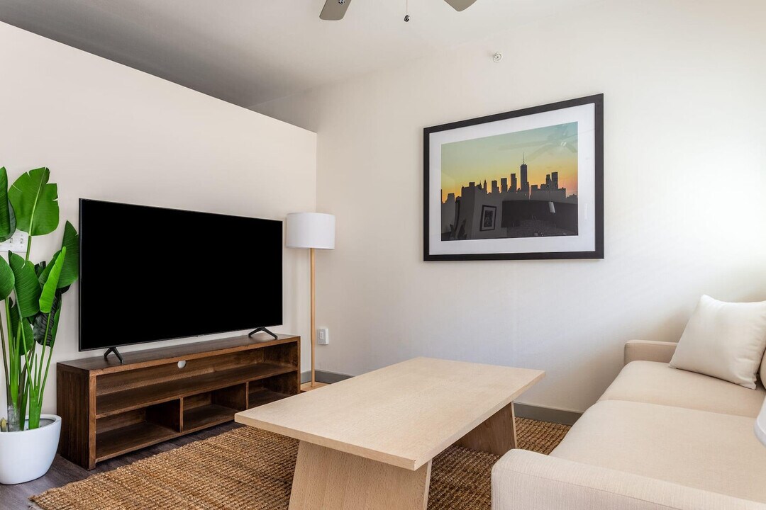 6162 Maple Ave in Dallas, TX - Building Photo