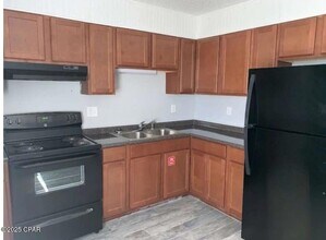 1600 Florida Ave in Lynn Haven, FL - Building Photo - Building Photo