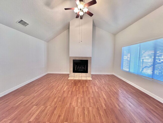3022 Pinon Ct N in Highland, CA - Building Photo - Building Photo