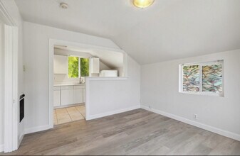 403 13th Ave in Santa Cruz, CA - Building Photo - Building Photo