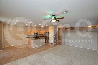 3371 E Canary Way in Chandler, AZ - Building Photo - Building Photo