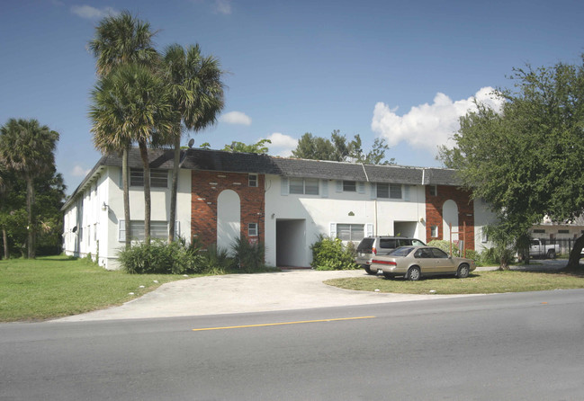 15700 NW 2nd Ave in Miami, FL - Building Photo - Building Photo