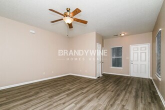 7215 Parklake Pl in Indianapolis, IN - Foto de edificio - Building Photo