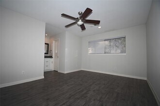 9243 Friendship Rd in Houston, TX - Building Photo - Building Photo