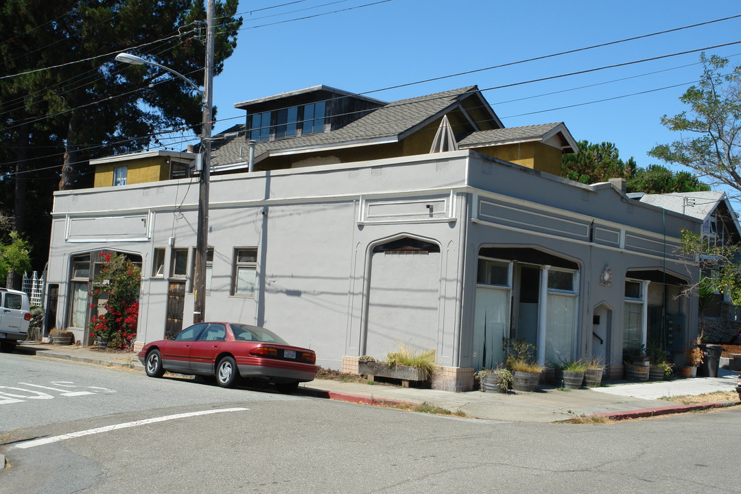 425-429 Clifton St in Oakland, CA - Building Photo