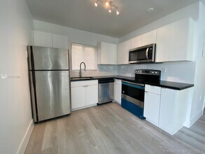 1520 NE 56th St-Unit -9 in Fort Lauderdale, FL - Building Photo - Building Photo