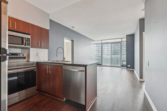 15 Windermere Av in Toronto, ON - Building Photo - Building Photo