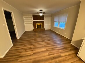 1612 Hawthorne Ln in Burlington, NC - Building Photo - Building Photo
