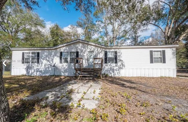 1604 Pineford Rd in Lakeland, FL - Building Photo - Building Photo