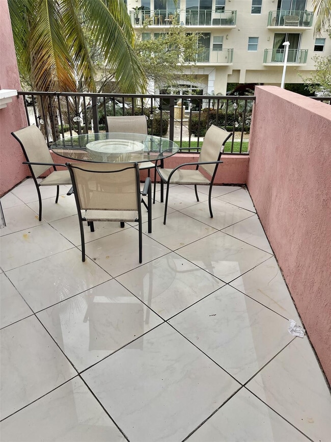 3213 NE 5th St in Pompano Beach, FL - Building Photo - Building Photo