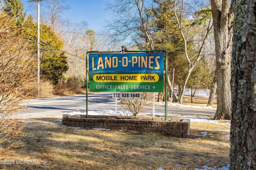 1 Loblolly Ln in Jackson Township, NJ - Building Photo