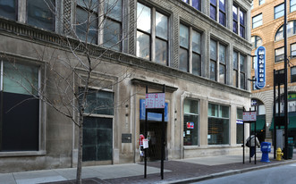 106 W 7th St in Cincinnati, OH - Building Photo - Building Photo